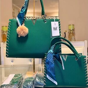 Chic Green Tote Bag Set with Scarf